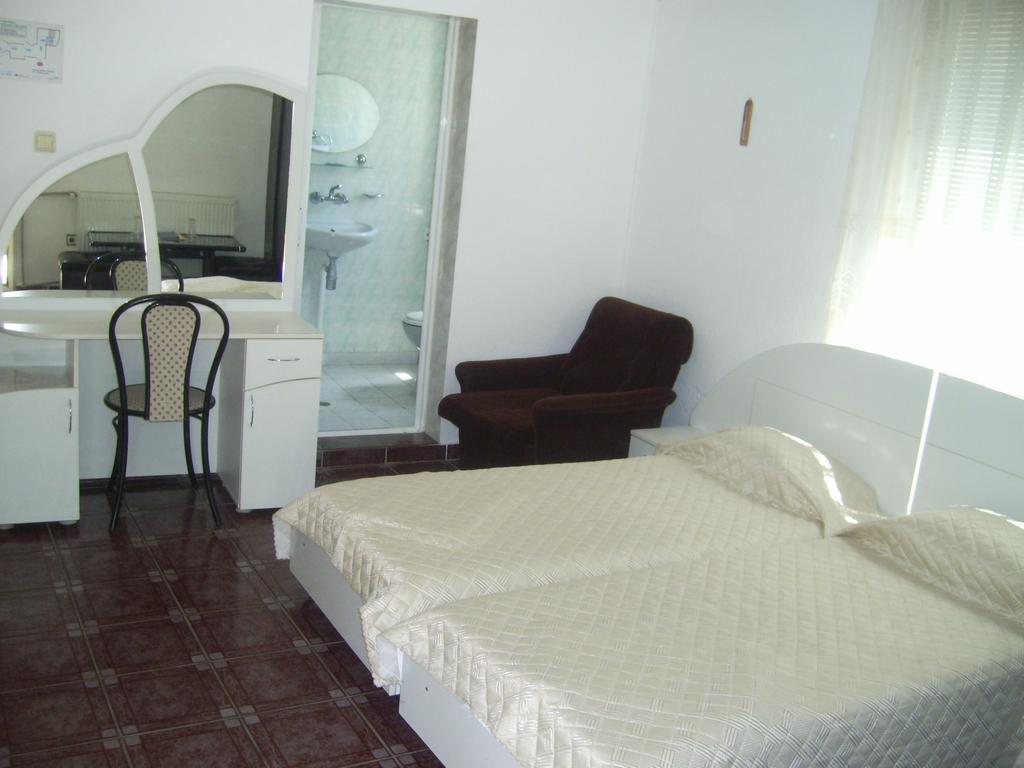 Family Hotel George Svilengrad Bagian luar foto