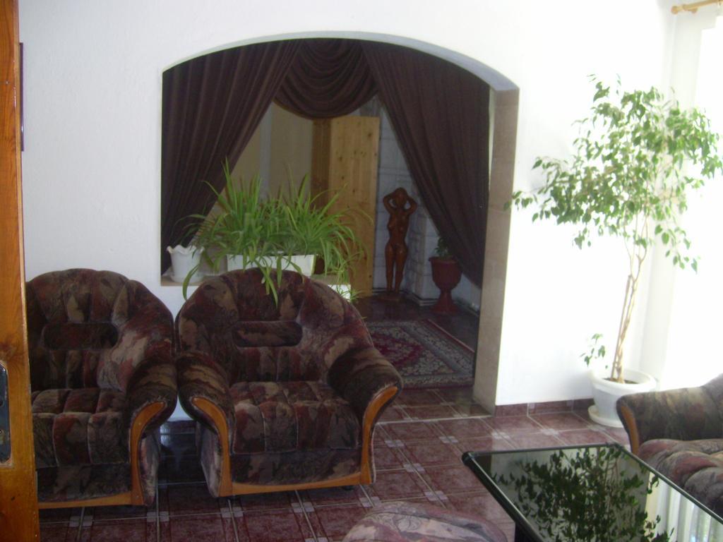 Family Hotel George Svilengrad Ruang foto